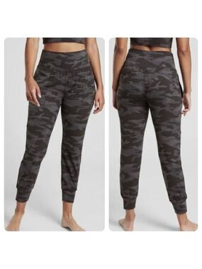 Athleta Women's Salutation Jogger Black Camo Size Small